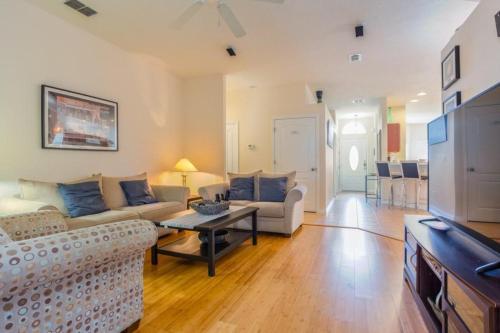 138 Norfolk Drive (Jc) Villa