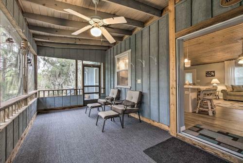 Crystal River Home With Dock, 1 Mile To Boat Launch