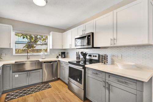Private Pool Beautiful Updated 4br Home 2bth