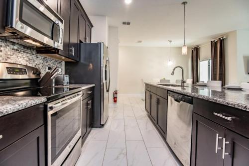 Moon Valley Townhome #230733 Townhouse