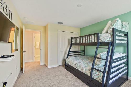 Modern 4 Bed 3 Bath Townhome In Championsgate Golf Resort