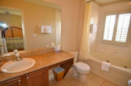 4 Bed 3.5 Bath Townhome In Regal Palms Resort