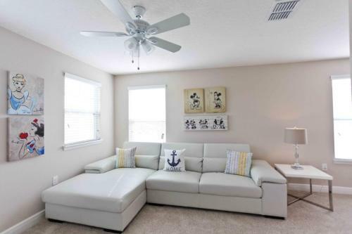 Oaktree Home #267381 Home