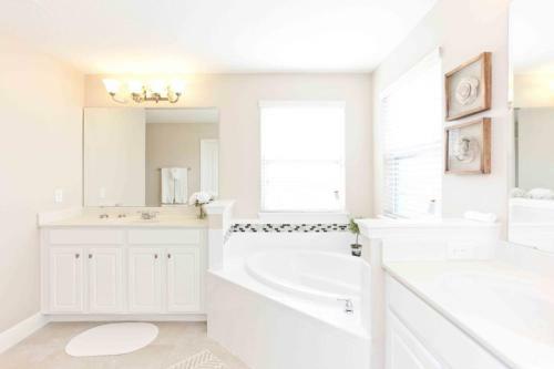 Oaktree Home #267381 Home