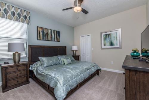 Villa On Rolling Fairway 8541e