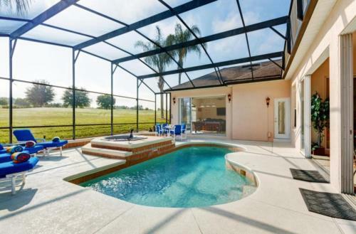 Beautiful Palace Large Pool Home With Golf Court View