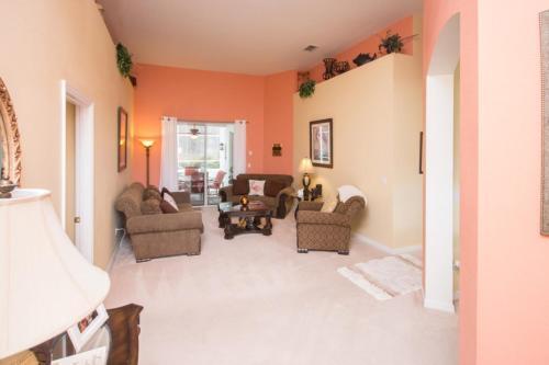 Lyn's Highlands Reserve Villa
