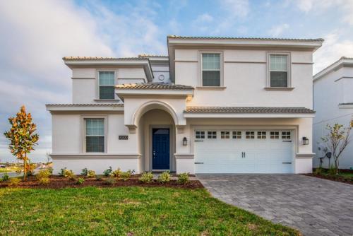 Nine-bedroom Villa 9000