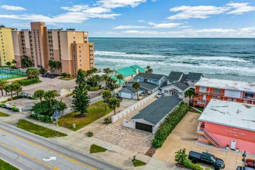 3843 S. Atlantic Ave - Beach Retreat