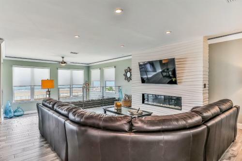 3843 S. Atlantic Ave - Beach Retreat