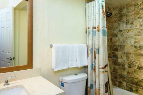Pirates Cove Condo Unit #122