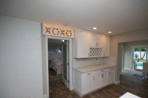 Villa Heated Pool Bungalow Mins From The Beach In Deerfield Beach