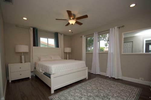Villa Heated Pool Bungalow Mins From The Beach In Deerfield Beach