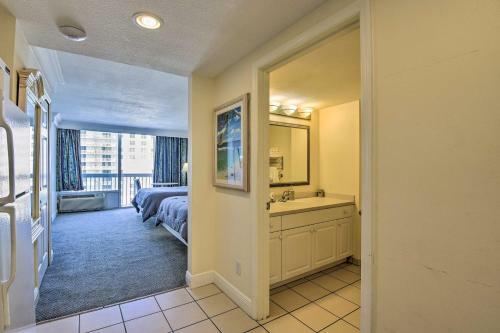 Apartamento 10th-floor Studio On Beach, Walk To Dining!