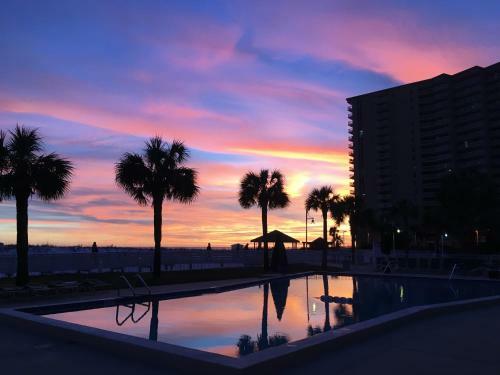 Apartamento Getaways At Destin Holiday Beach Resort