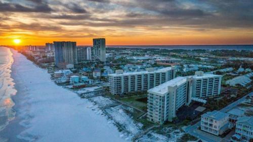 Mainsail Condominium 322