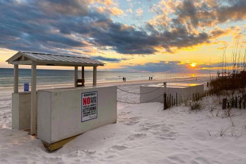 Destin Towers