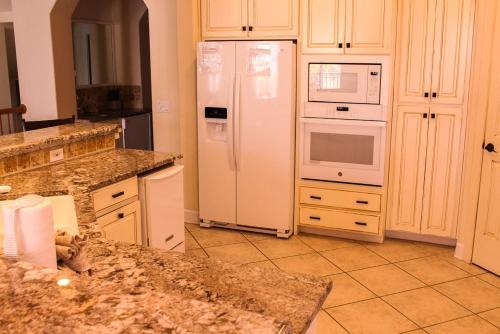 4848 Ocean Blvd Home