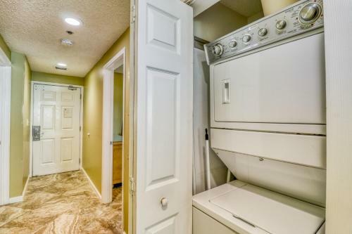Sterling Sands 404 Destin (Condo)