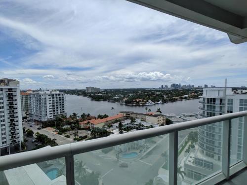 Modern Luxury Beach Hotel 1 Bedroom Corner With Views 901