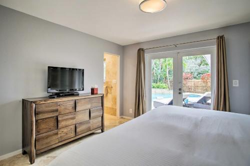 Ground-level Wilton Manors Home With Outdoor Oasis!