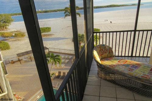 Apartamento Carlos Pointe 421 Condo