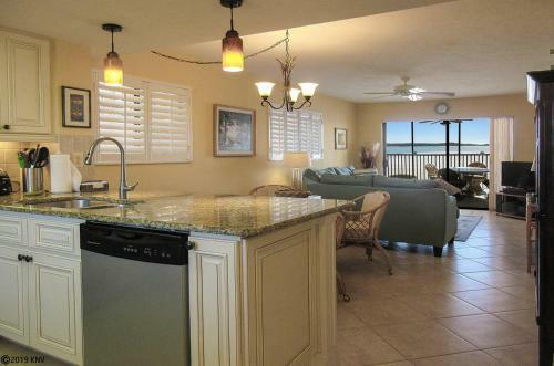 Apartamento Carlos Pointe 421 Condo