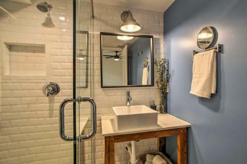 Remodeled Fort Lauderdale Home With Shared Pool!