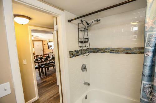 201 Delmar Mangrove Breeze B