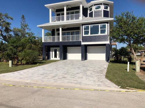 Beautiful New Construction Luxury Home, Close To The Beach!