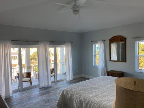 Beautiful New Construction Luxury Home, Close To The Beach!