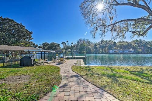 Riverfront Home With Dock - 1 Mi To Homosassa St Park