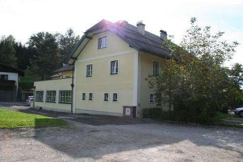 Hostal Gasthaus �berfuhr