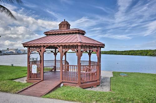 Beautifully Decorated Nettles Island Beach House