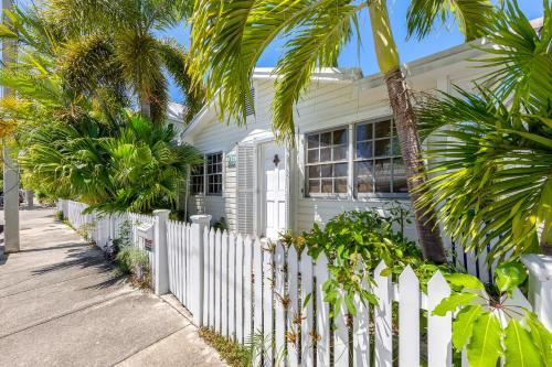 Petronia Cottage