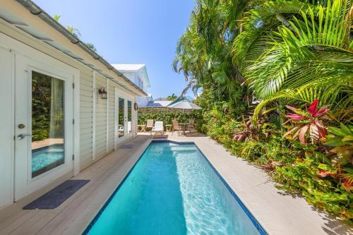 Petronia Cottage
