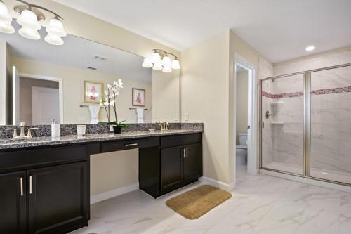 Villa Amazing 5 Bedroom Home With Private Pool