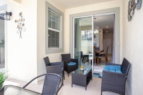 Four Bedrooms W/ Pool Storey Lake Resort 4902
