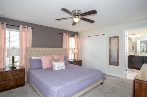 Four Bedrooms W/ Pool Storey Lake Resort 4902