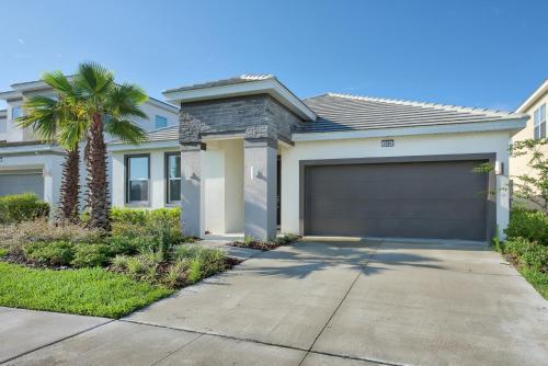 Villa 4-bedroom House W/ Private Pool - Great Location