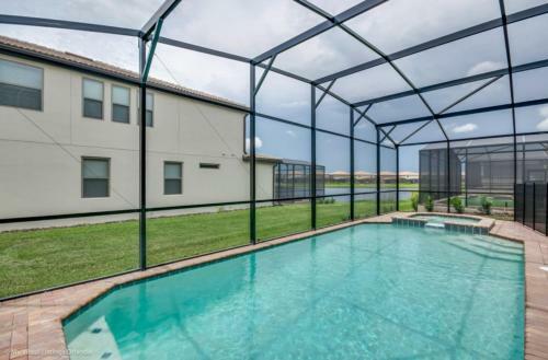 Stay Door Steps From Disney In de Leon Pool Retreat