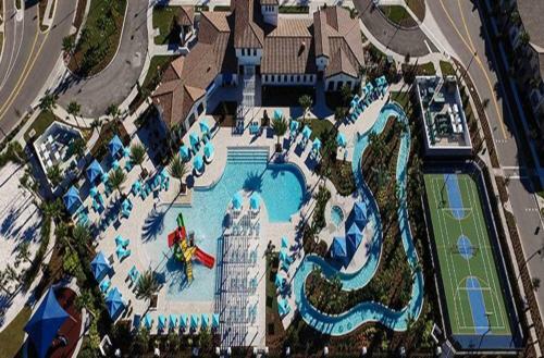 Stay Door Steps From Disney In de Leon Pool Retreat