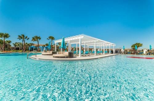 Stay Door Steps From Disney In de Leon Pool Retreat