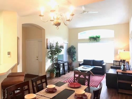 Emerald Oasis Townhouse