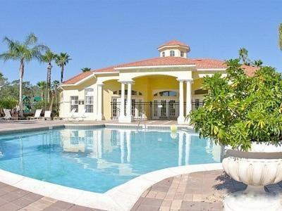 Emerald Oasis Townhouse
