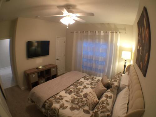 Four Bedrooms Home With Pool 4819