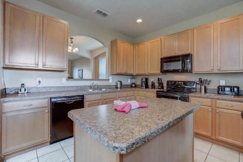 Kissimmee Villa Sleeps 12 Pool Air Con Wifi