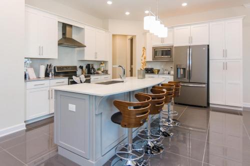 Deluxe Apartment At Storey Lake (243546)