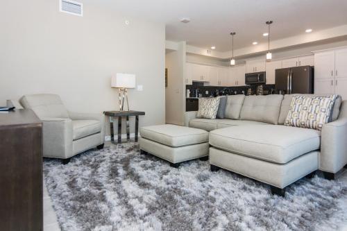 Luxury Apartment At Storey Lake (273066)