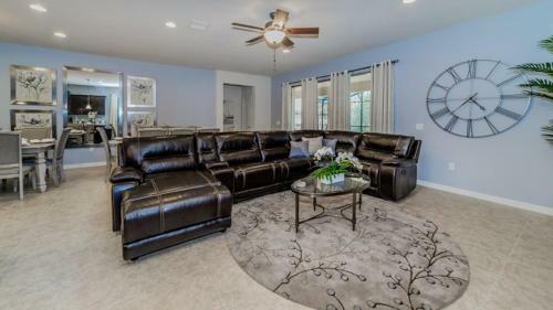 Gorgeous 8 Bedroom Pool Home In Windsor At Westside Resort